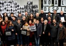 Abrazo simbólico y dictamen favorables a les trabajadores de Télam