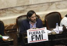 La Izquierda ironiza sobre la dupla Fernández-Fernández