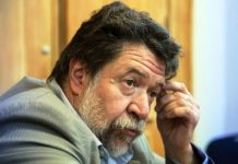 «No es constitucional pero la lógica sería adelantar las elecciones”