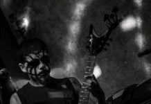 Policía anti-metal: Detuvieron a un músico por llevar un cinto de balas Fotografía: Carolina Vera