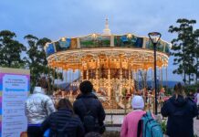 El carrousel del Parque Bicentenario funciona en horario de matiné