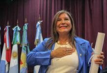 Polémico galardón para la controvertida Yolanda Vega