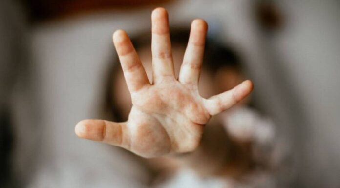 Hizo un video de caracter sexual de su hija de 4: fue imputado