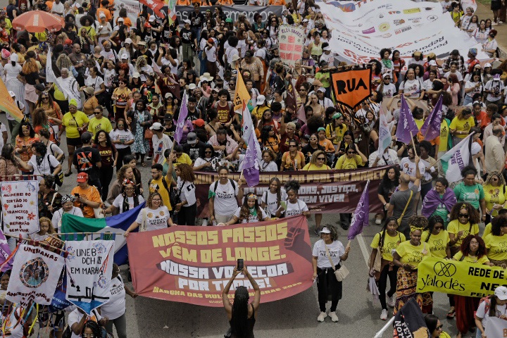 Marcha-de-las-mujeres-negras-Fran-Silva-pikara