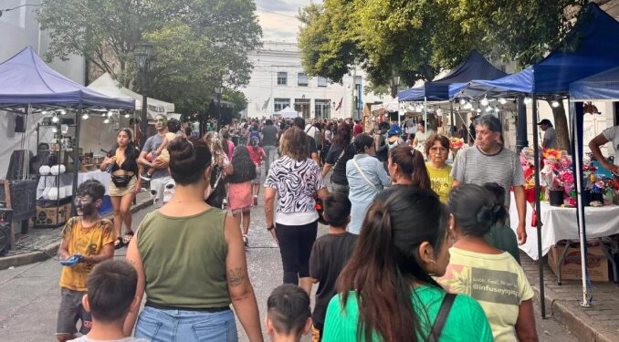Paseo Ameghino: “Música sin Fronteras” y Feria Artesanal