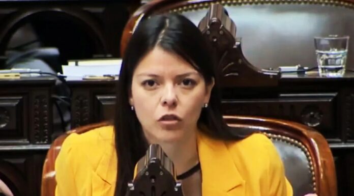 Emilia “Manaos” Orozco: Mucho Instagram y pocas palabras