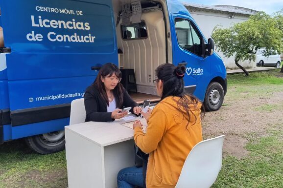 El Móvil de Licencias atiende por los barrios