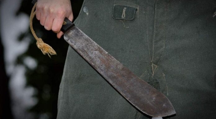 Orán: Intentó atacar con un machete a un joven en una peña