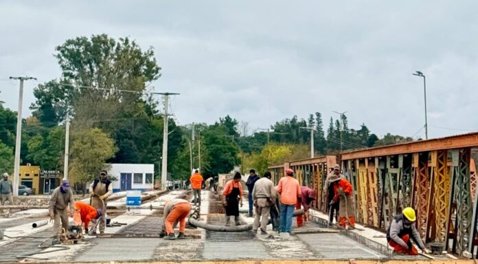Avanzan las obras en el puente sobre el Río Vaqueros