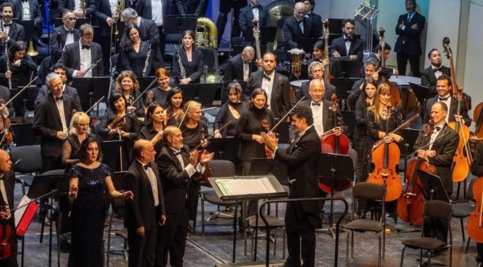Carmina Burana, con coro y orquesta