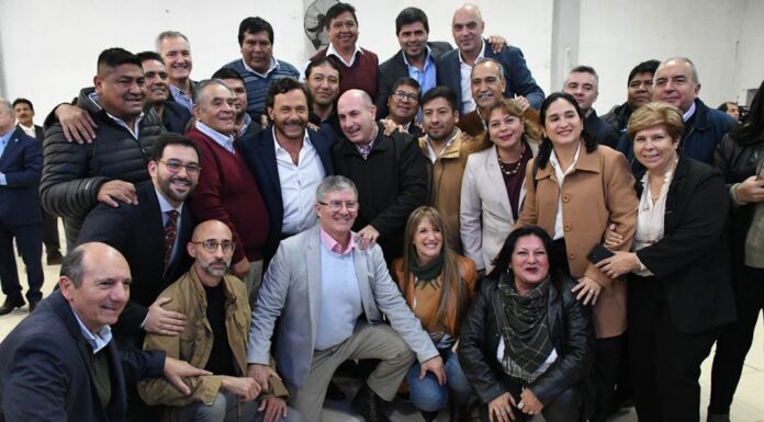 Diputados y concejales: Triduo milagrero