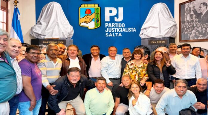 Rozagante postal del PJ: Peronismo Jubilado