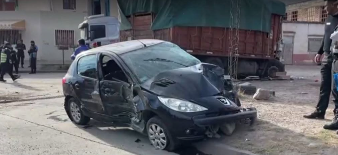 Terrible choque múltiple en Av. Asunción